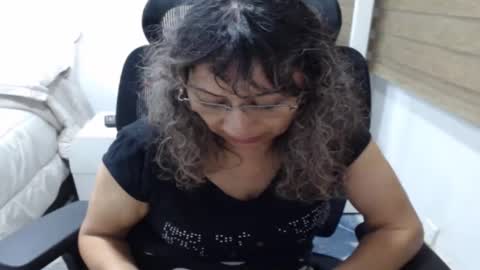 Snapshot of yessilatin chatting on June 2026 03:07:01 AM jessy online show from June 2026 03:07:01 AM