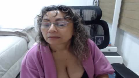 Snapshot of yessilatin chatting on June 2026 02:53:01 AM jessy online show from June 2026 02:53:01 AM