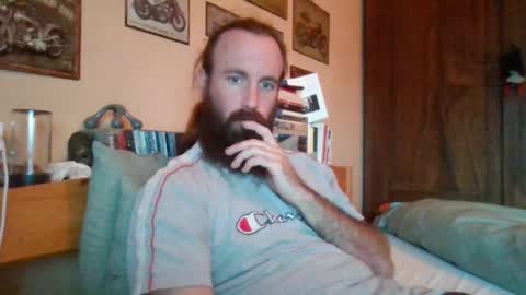 yeti_92 online show from October 2025 04:15:02 PM