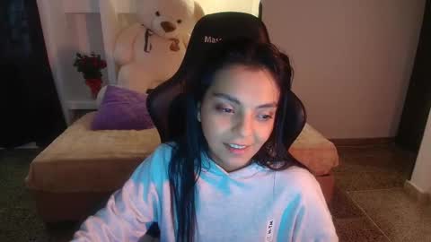 Paola  online show from March 2026 07:07:02 PM