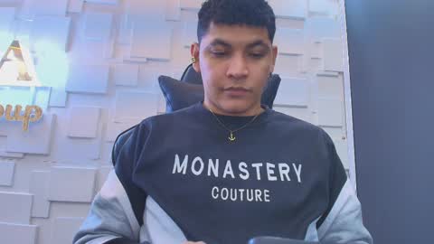  YHAN ALVAREZ25  online show from March 2025 09:42:02 PM