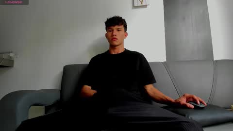 yizus_bonz online show from February 2026 07:51:02 PM