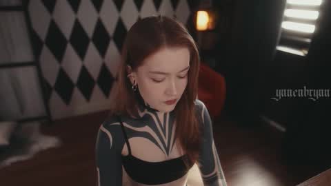 ynnenbrynn online show from September 2025 08:47:02 AM