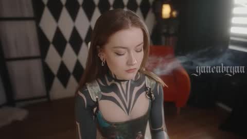 ynnenbrynn online show from October 2025 07:40:02 AM