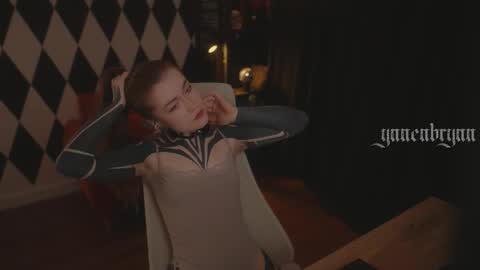 ynnenbrynn online show from December 2025 04:22:01 AM