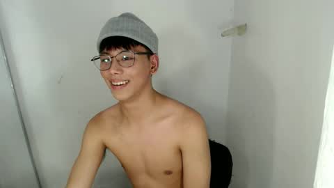 ynotyu online show from April 2026 09:19:01 PM