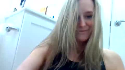 yogabuttttttt online show from May 2026 05:47:02 AM