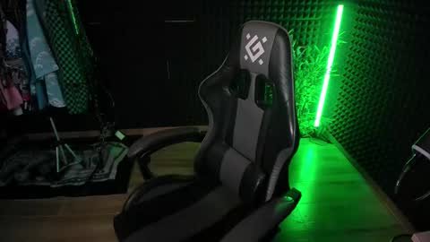 Snapshot of yoi_aji chatting on October 2025 05:51:01 AM You can ask my name in pm online show from October 2025 05:51:01 AM