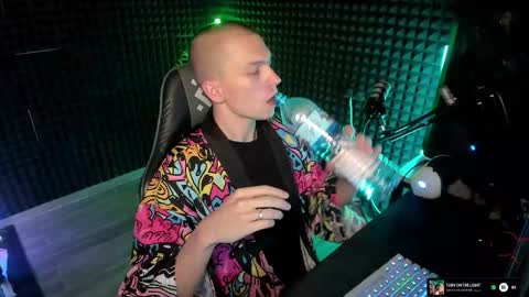 Snapshot of yoi_aji chatting on November 2025 03:57:02 PM You can ask my name in pm online show from November 2025 03:57:02 PM