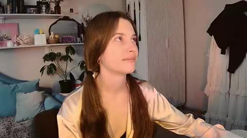 Snapshot of yoka_paradoxxx chatting on May 2026 12:45:01 PM yoka_paradoxxx online show from May 2026 12:45:01 PM