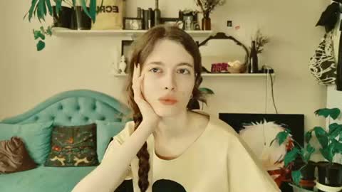 Snapshot of yoka_paradoxxx chatting on June 2026 07:17:01 AM yoka_paradoxxx online show from June 2026 07:17:01 AM