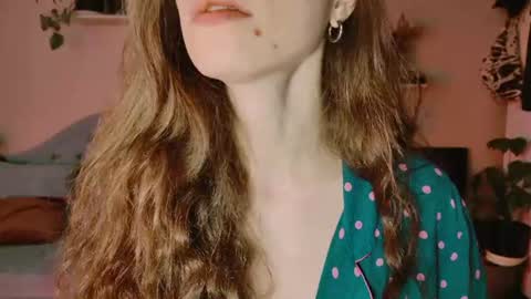 Snapshot of yoka_paradoxxx chatting on June 2026 11:59:01 AM yoka_paradoxxx online show from June 2026 11:59:01 AM