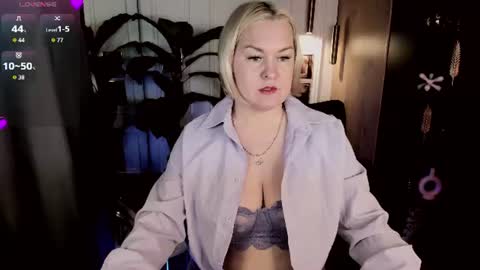 Snapshot of yolanda_kiss chatting on June 2026 08:11:01 PM Yolanda online show from June 2026 08:11:01 PM