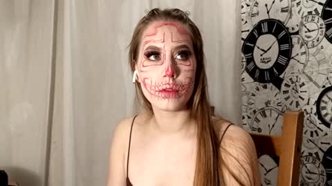 Hey Guys My name is Vivienne online show from October 2025 09:34:02 AM