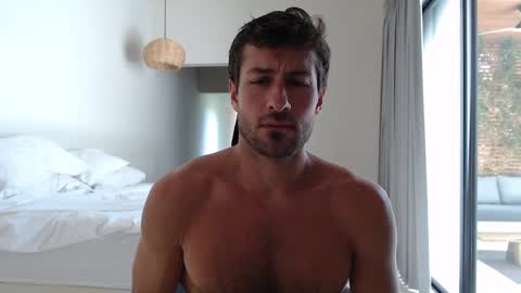 Yoooups online show from October 2025 06:16:02 PM