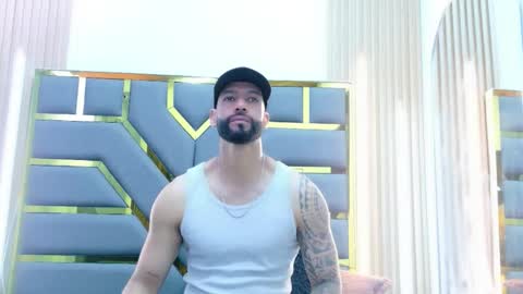 Snapshot of yorbymaxx1 chatting on January 2026 01:04:02 PM YORBY MAX online show from January 2026 01:04:02 PM