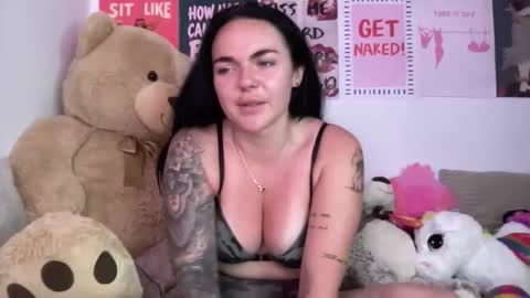 Yorkshire Girly online show from May 2026 08:21:01 AM