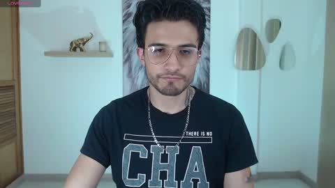 yoshy_man online show from January 2025 03:19:01 AM