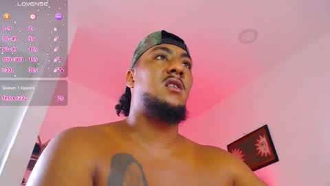 Snapshot of yosoy_enzo2020 chatting on February 2026 03:21:02 PM Enzo online show from February 2026 03:21:02 PM