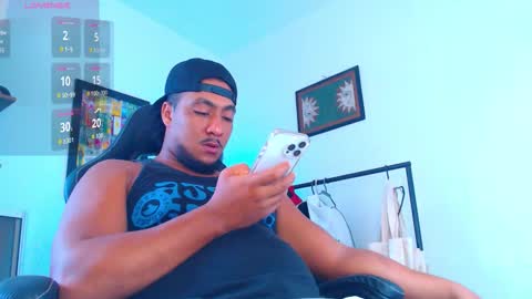 Snapshot of yosoy_enzo2020 chatting on February 2026 02:01:02 PM Enzo online show from February 2026 02:01:02 PM