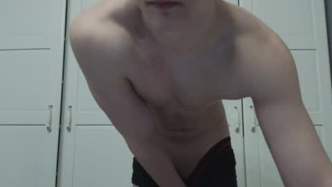 Snapshot of you_dream_ chatting on February 2026 12:27:02 AM you_dream_ online show from February 2026 12:27:02 AM