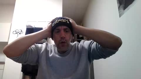 Snapshot of youdeservit chatting on March 2025 03:08:02 AM CrayZio online show from March 2025 03:08:02 AM