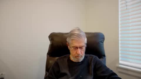 Colorado Guy Straight online show from November 2025 02:07:02 PM