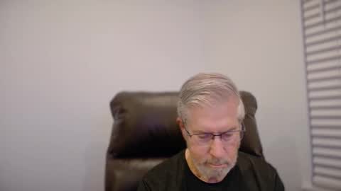 Colorado Guy Straight online show from November 2025 02:43:02 AM