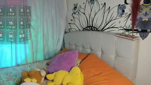 mia3 online show from October 2025 05:18:01 AM