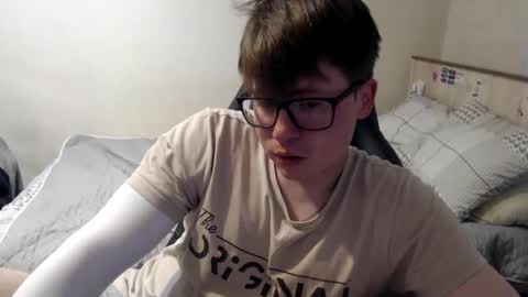 Snapshot of your_boyfriend123 chatting on May 2026 07:04:02 AM Max online show from May 2026 07:04:02 AM