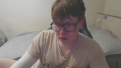 Snapshot of your_boyfriend123 chatting on June 2026 03:03:02 PM Max online show from June 2026 03:03:02 PM