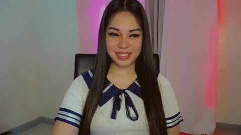 Snapshot of your_gwen22 chatting on December 2024 10:19:01 PM GWEN online show from December 2024 10:19:01 PM