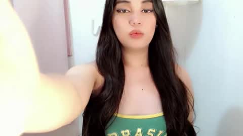 Snapshot of your_gwen22 chatting on February 2026 10:11:01 PM GWEN online show from February 2026 10:11:01 PM