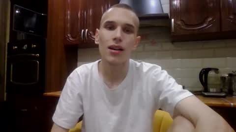 Snapshot of your_honeyy chatting on February 2026 06:28:01 PM Mark online show from February 2026 06:28:01 PM