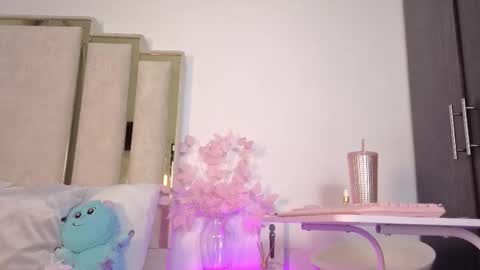 Snapshot of your_isa chatting on March 2026 12:01:01 AM Isa online show from March 2026 12:01:01 AM