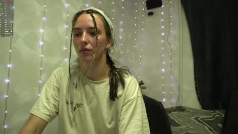Snapshot of your_little_flexible_girl chatting on May 2026 08:03:02 PM Meri online show from May 2026 08:03:02 PM