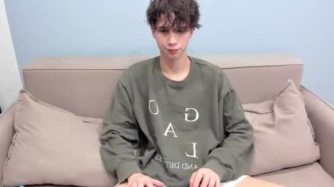 your_shy_guy online show from February 2026 07:54:01 PM