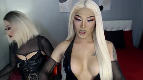 TRICXIEBELLE online show from November 2025 10:34:02 PM