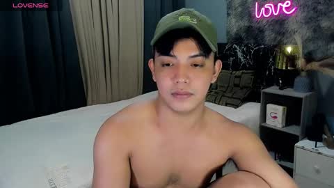 yourasian_bradley online show from November 2025 01:50:02 AM