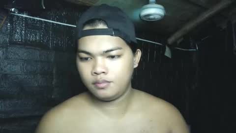 Snapshot of yourasian_kendal chatting on May 2026 12:42:01 PM Kendal online show from May 2026 12:42:01 PM