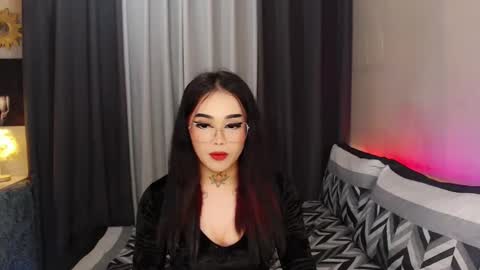 Snapshot of yourasiancockisontop chatting on February 2025 06:48:02 PM kim online show from February 2025 06:48:02 PM