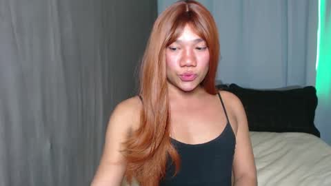 Snapshot of yourasiandream22 chatting on February 2025 03:39:01 PM Divine online show from February 2025 03:39:01 PM