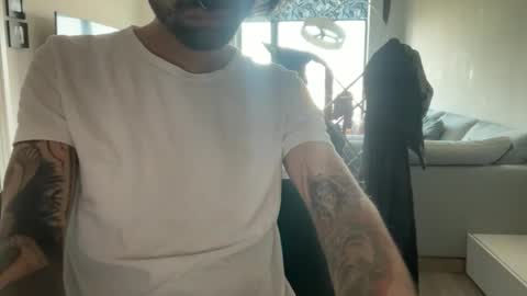 yourboo25 online show from April 2026 06:31:02 AM