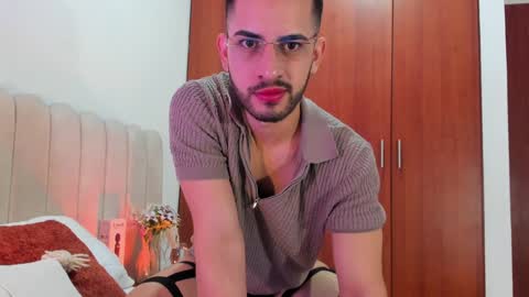 YOURBOYNEXTDOOR online show from December 2024 10:15:02 AM