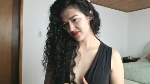 yourdreamgirl2025 online show from March 2026 03:04:01 PM