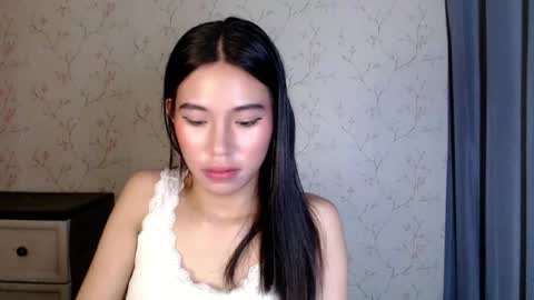 Snapshot of yourdreamgirlgwen chatting on July 2026 09:03:01 PM GWENI online show from July 2026 09:03:01 PM