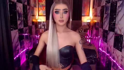 Snapshot of yourdreampinayx chatting on January 2026 08:24:02 PM Kath Harper online show from January 2026 08:24:02 PM