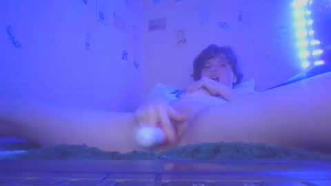 Snapshot of yourelilangel chatting on December 2024 12:45:02 AM yourelilangel online show from December 2024 12:45:02 AM