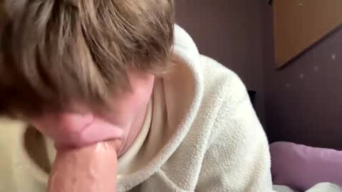 Snapshot of yourelilangel chatting on March 2025 09:27:02 PM yourelilangel online show from March 2025 09:27:02 PM