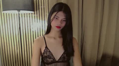 Vivian online show from November 2025 12:46:01 AM